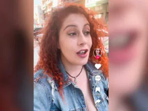Vídeo porno de Fakings gratis en la que puedes ver a: Lidia Crespo. Increíble escena porno en español de una duración de 26:29 minutos. Este vídeo de la productora fákings clasificado en la serie Follatelos.